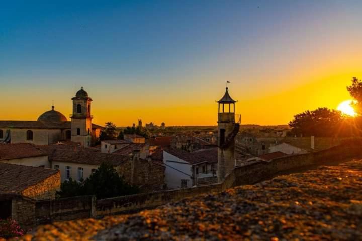 Location Gite En Provence บูแคร์ ภายนอก รูปภาพ